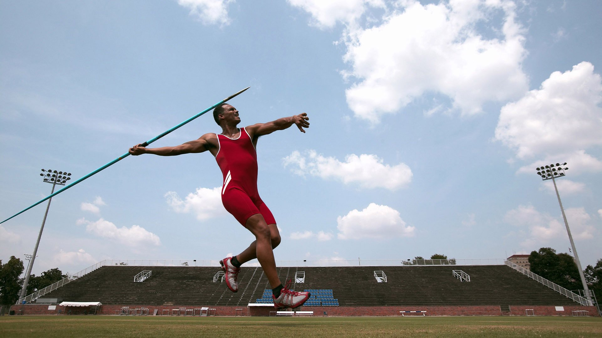 改革开放:推动足球运动多元发展的教育策略,对话足球将改革进行到底