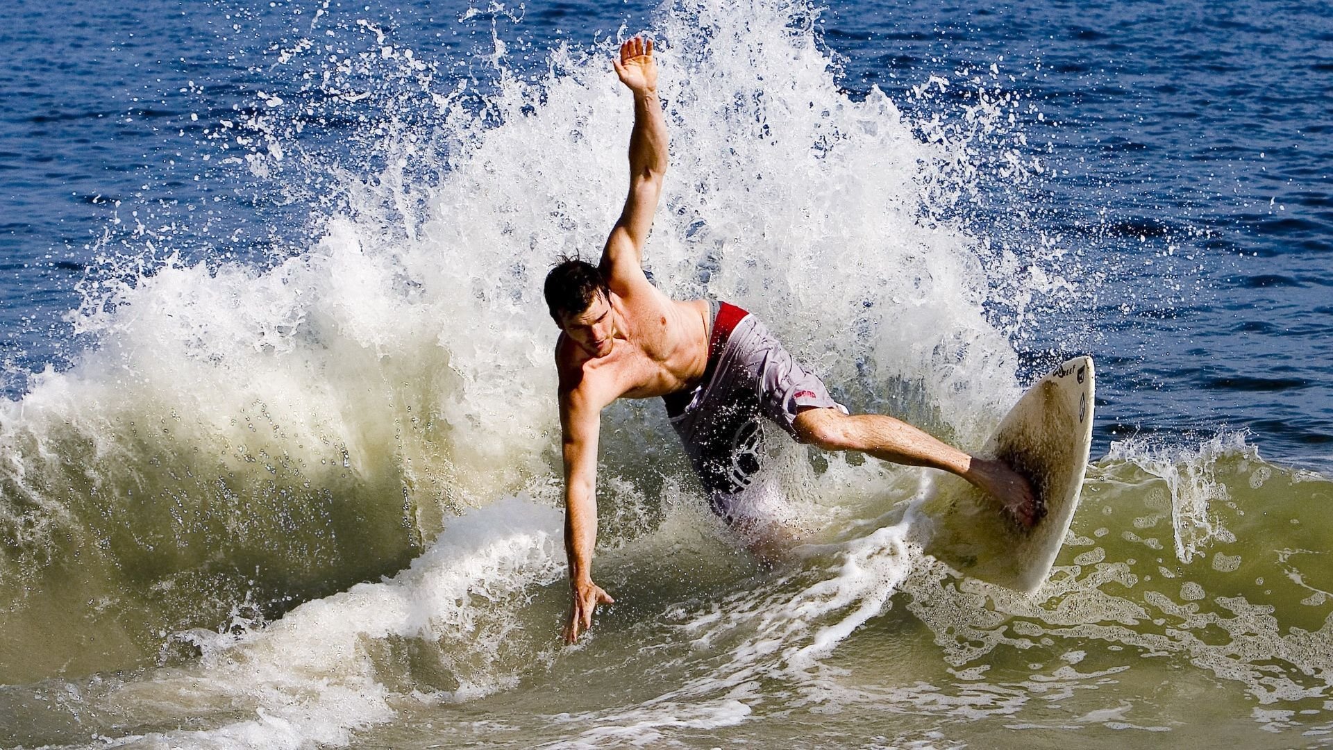 卢森堡男篮在欧洲预赛中精彩表现,期待奥运出线